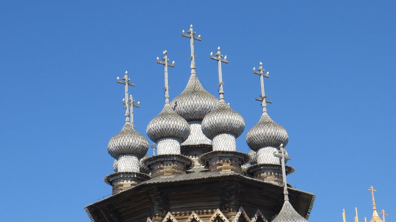 E (31) The domes of the Church of the Intercession - Kizhi Island.JPG